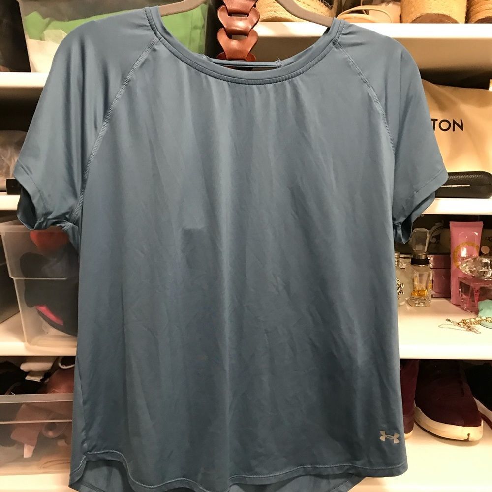 Under Armour Open Back Training Shirt. Womens Large